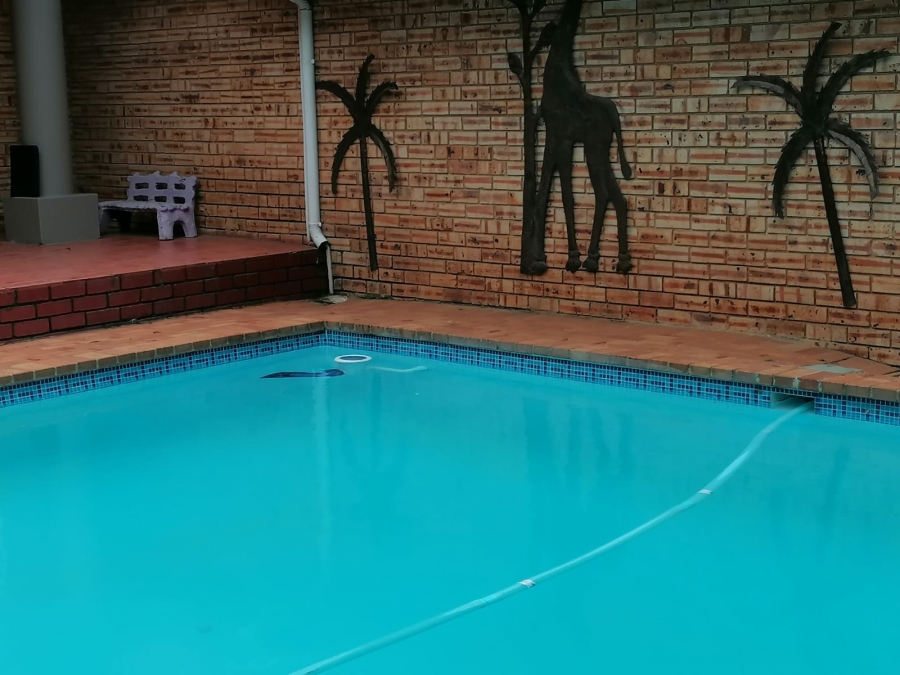 5 Bedroom Property for Sale in Noordkruin Gauteng