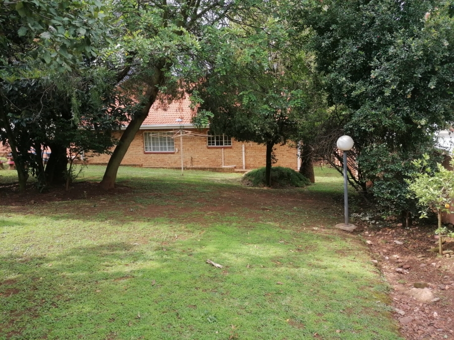 5 Bedroom Property for Sale in Noordkruin Gauteng