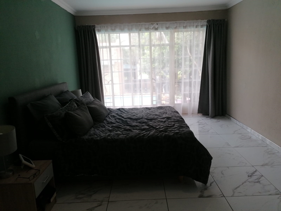 5 Bedroom Property for Sale in Noordkruin Gauteng