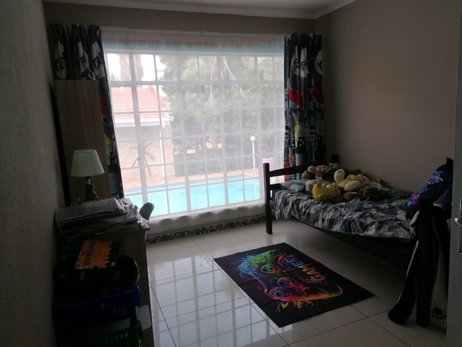 5 Bedroom Property for Sale in Noordkruin Gauteng