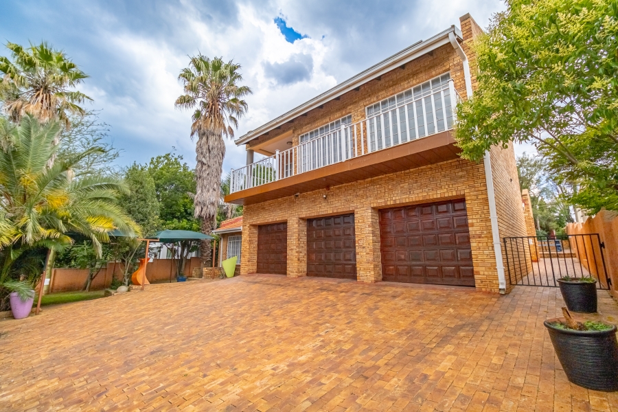5 Bedroom Property for Sale in Noordkruin Gauteng