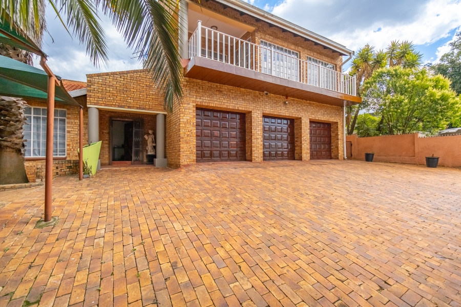 5 Bedroom Property for Sale in Noordkruin Gauteng