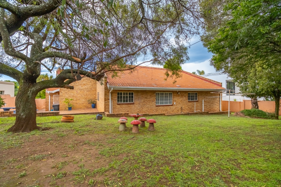 5 Bedroom Property for Sale in Noordkruin Gauteng