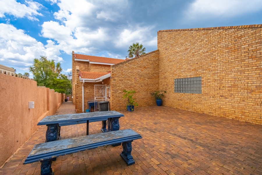 5 Bedroom Property for Sale in Noordkruin Gauteng