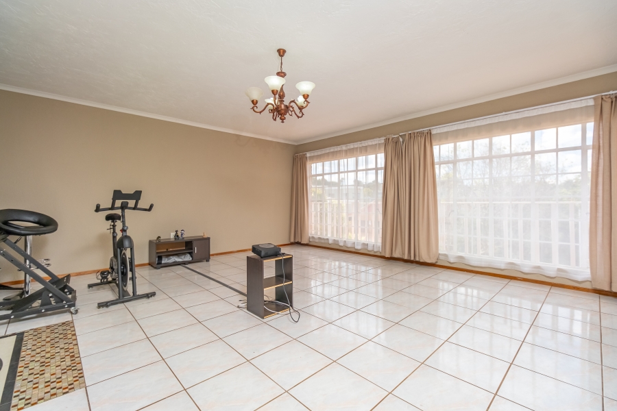 5 Bedroom Property for Sale in Noordkruin Gauteng