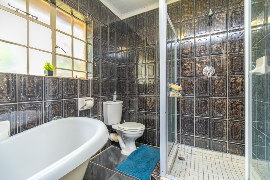 5 Bedroom Property for Sale in Noordkruin Gauteng