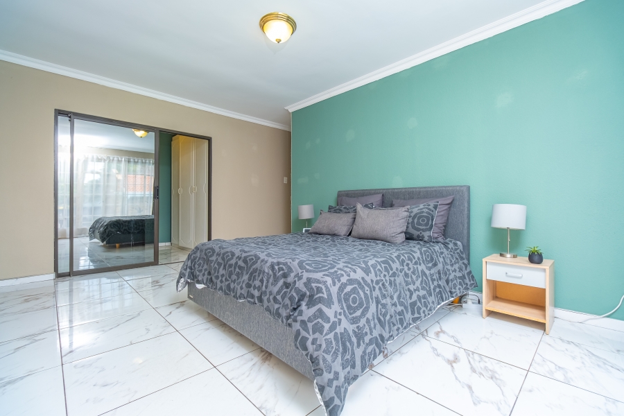 5 Bedroom Property for Sale in Noordkruin Gauteng