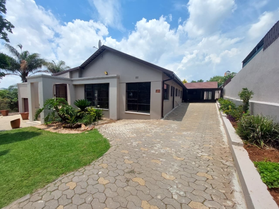 3 Bedroom Property for Sale in Noordheuwel Gauteng
