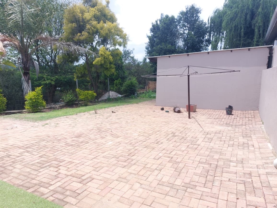 3 Bedroom Property for Sale in Noordheuwel Gauteng