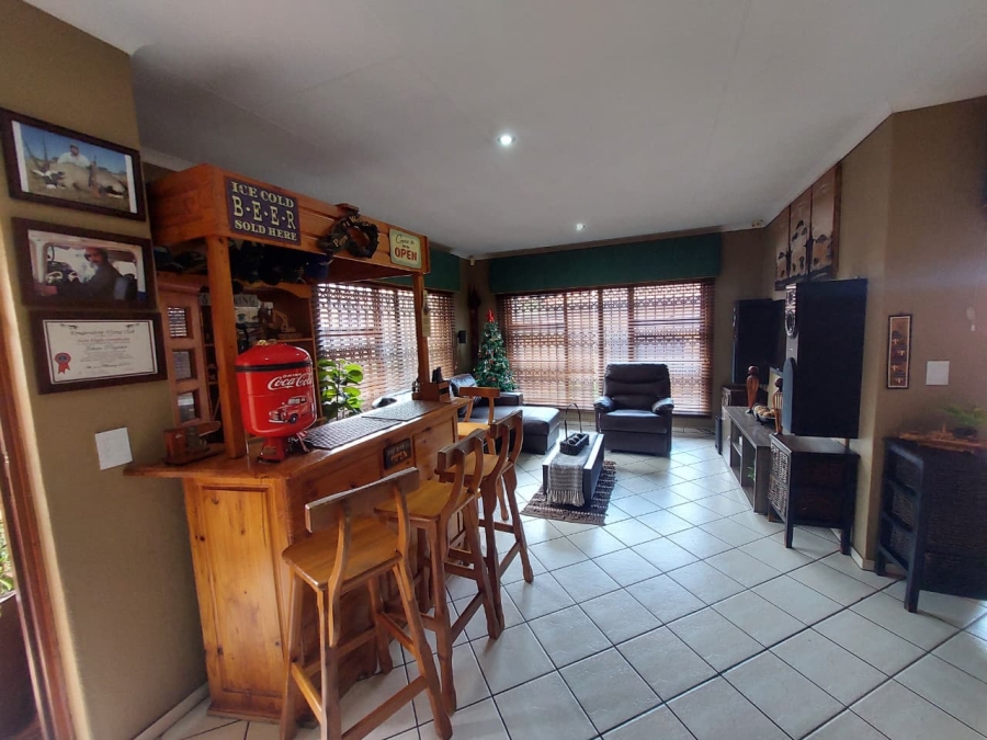 2 Bedroom Property for Sale in Noordheuwel Gauteng