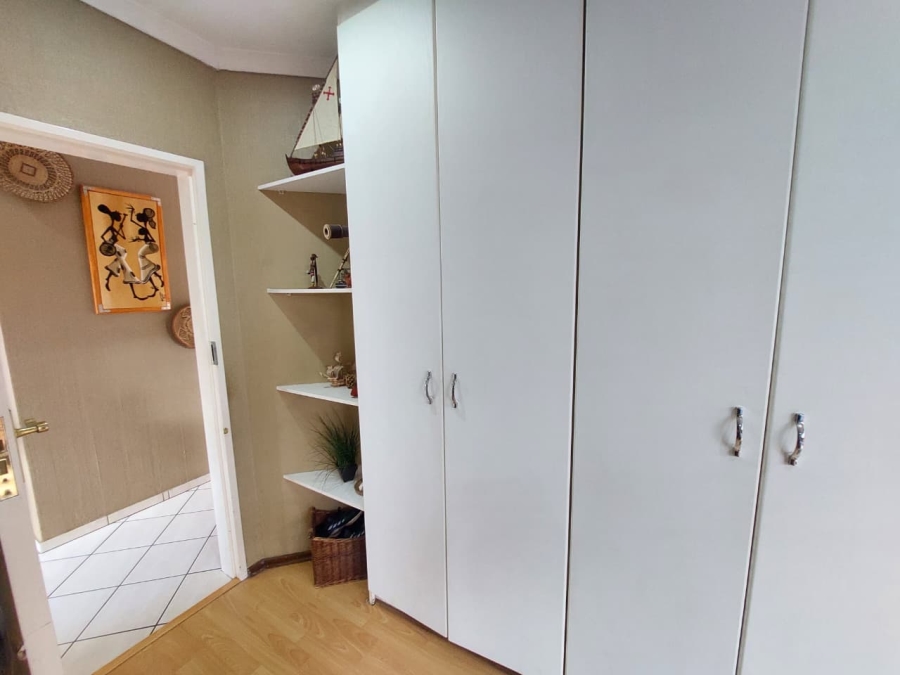 2 Bedroom Property for Sale in Noordheuwel Gauteng