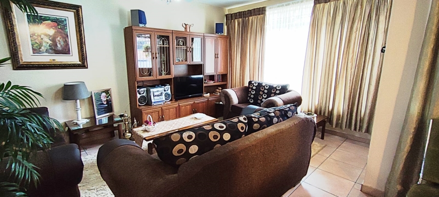 2 Bedroom Property for Sale in Greenhills Gauteng