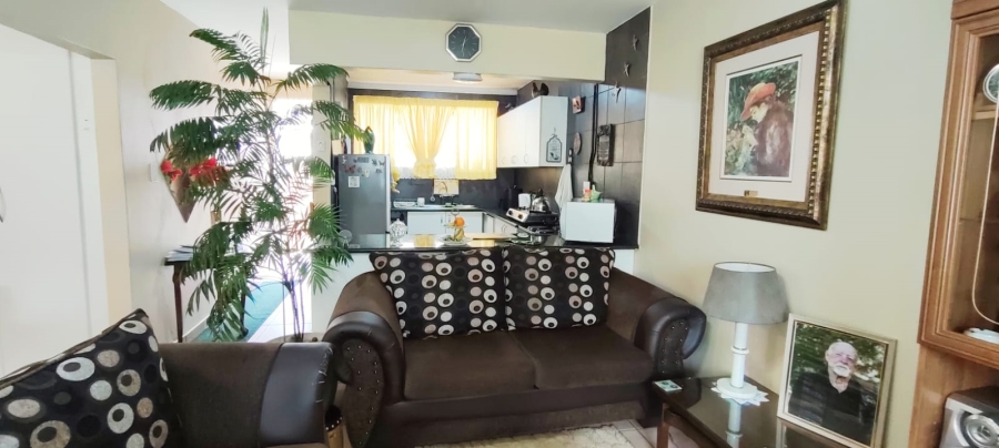 2 Bedroom Property for Sale in Greenhills Gauteng