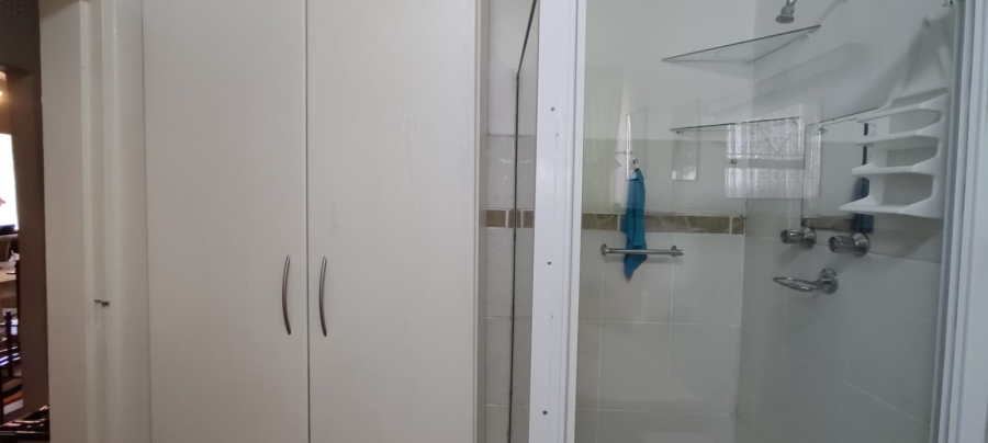 2 Bedroom Property for Sale in Greenhills Gauteng