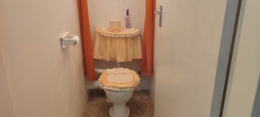 2 Bedroom Property for Sale in Greenhills Gauteng