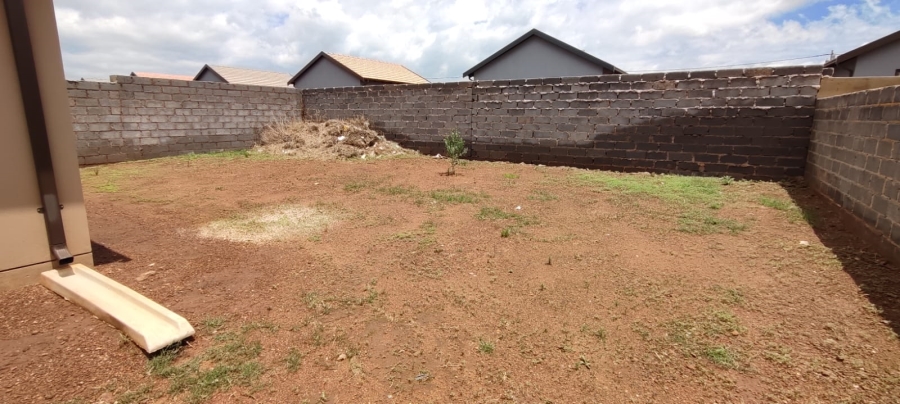 2 Bedroom Property for Sale in Toekomsrus Gauteng