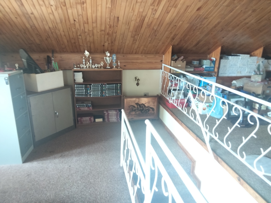 6 Bedroom Property for Sale in Rant En Dal Gauteng