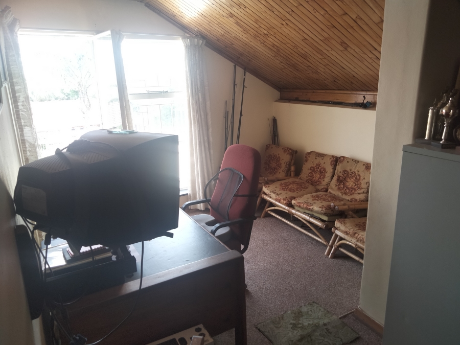 6 Bedroom Property for Sale in Rant En Dal Gauteng