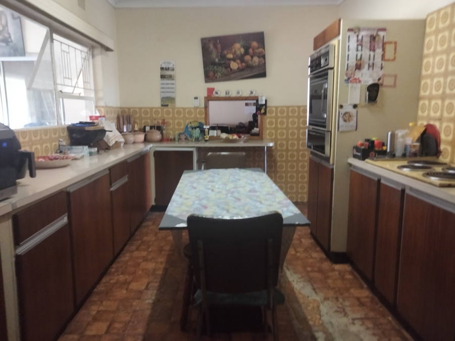 6 Bedroom Property for Sale in Rant En Dal Gauteng