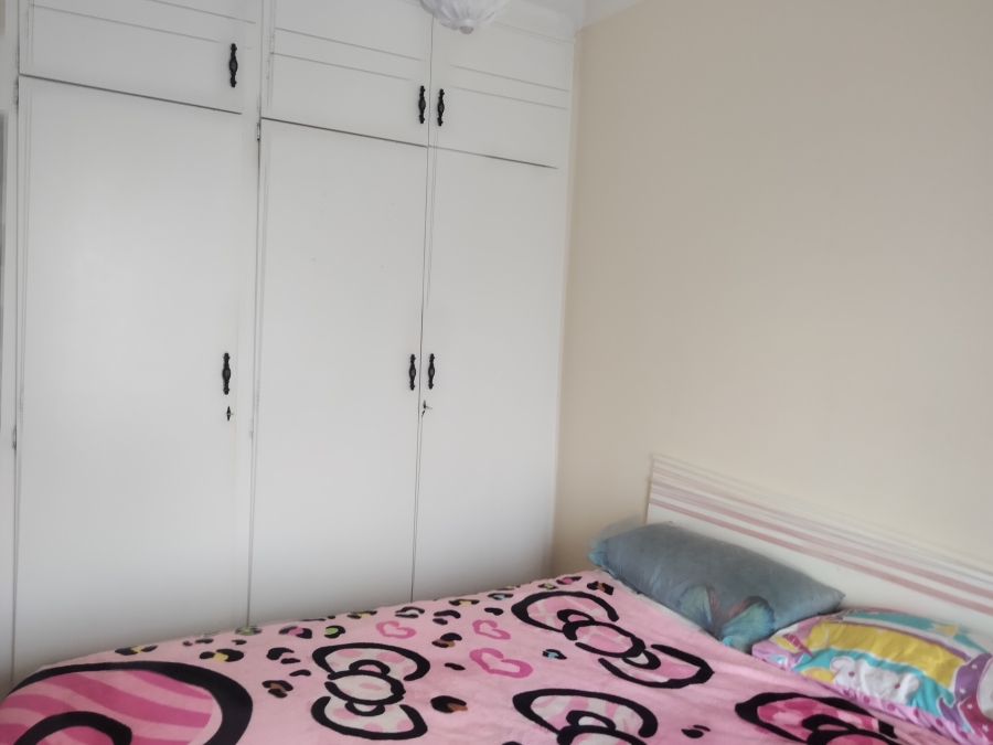 6 Bedroom Property for Sale in Rant En Dal Gauteng