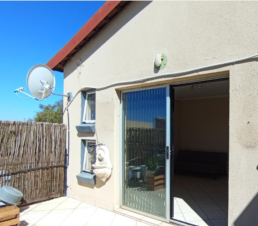 1 Bedroom Property for Sale in Willowbrook Gauteng