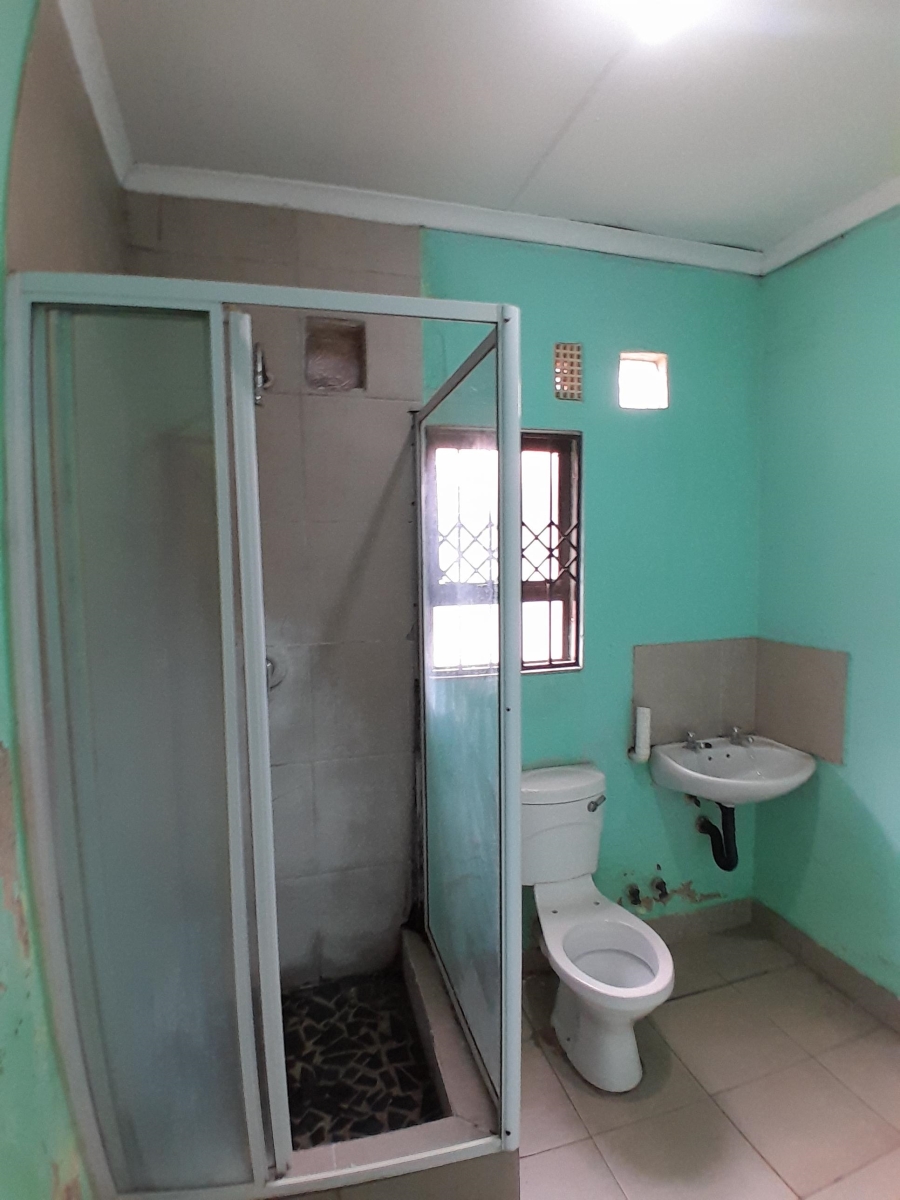 4 Bedroom Property for Sale in Protea Glen Gauteng