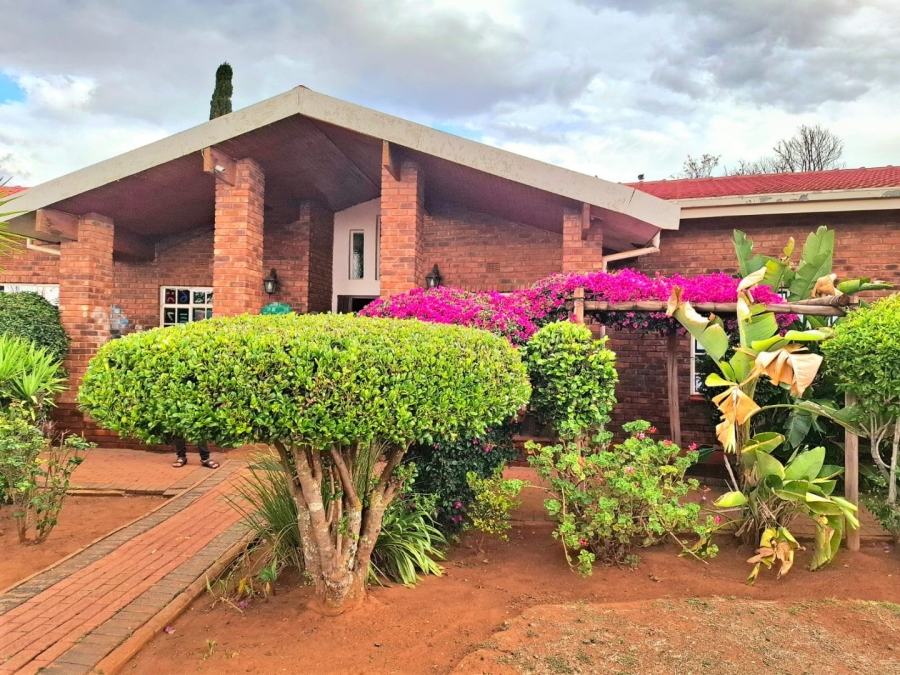 4 Bedroom Property for Sale in Westonaria Gauteng