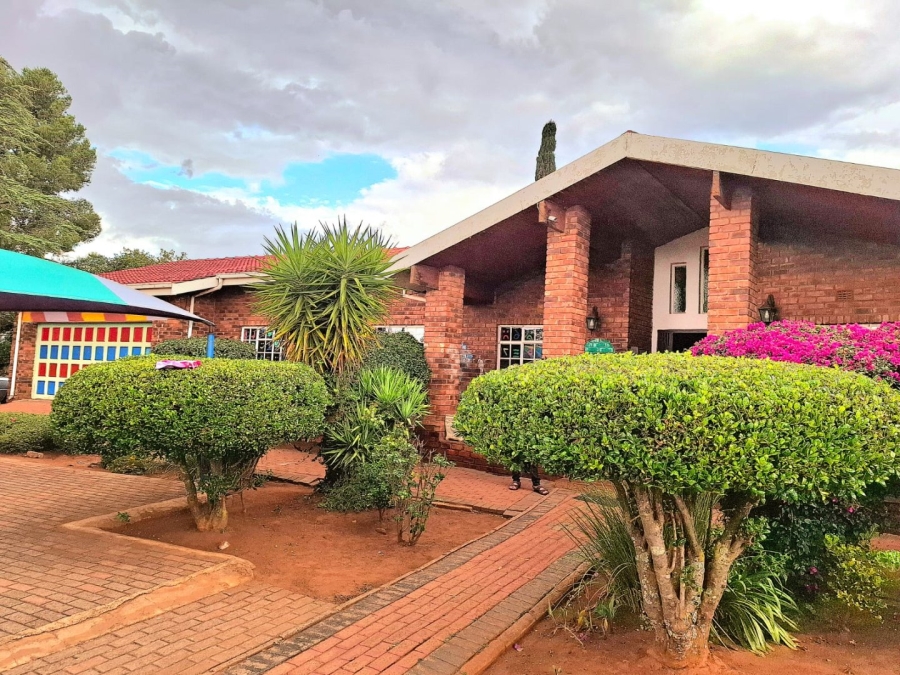 4 Bedroom Property for Sale in Westonaria Gauteng