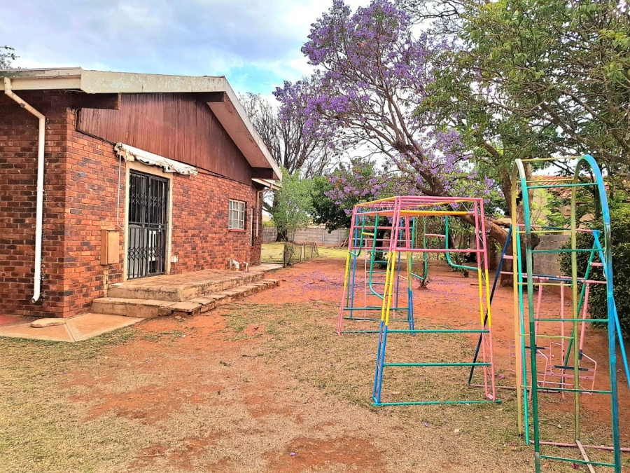 4 Bedroom Property for Sale in Westonaria Gauteng