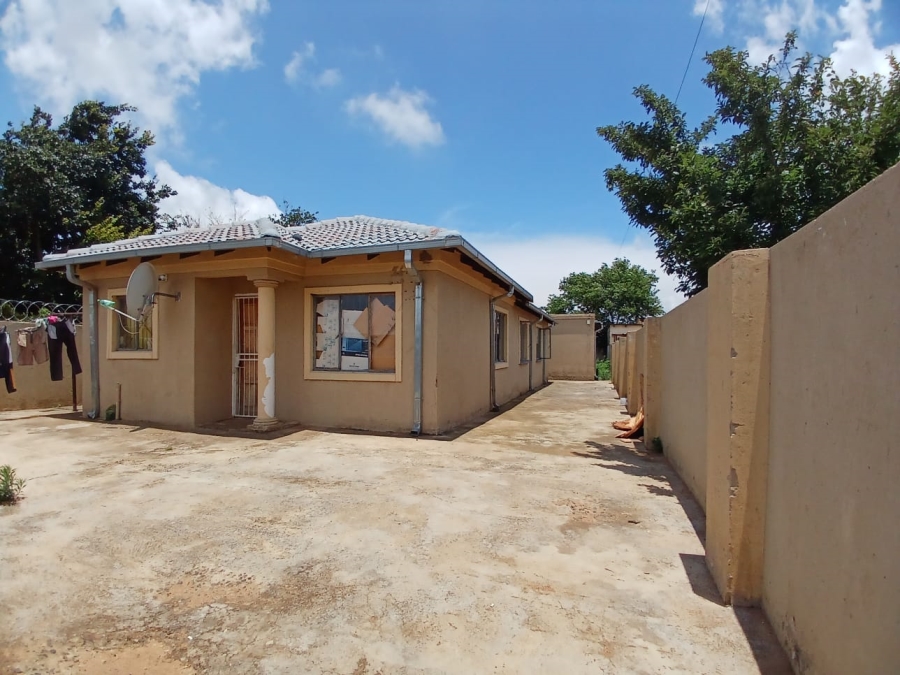3 Bedroom Property for Sale in Finsbury Gauteng