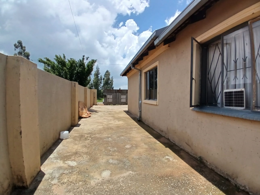 3 Bedroom Property for Sale in Finsbury Gauteng