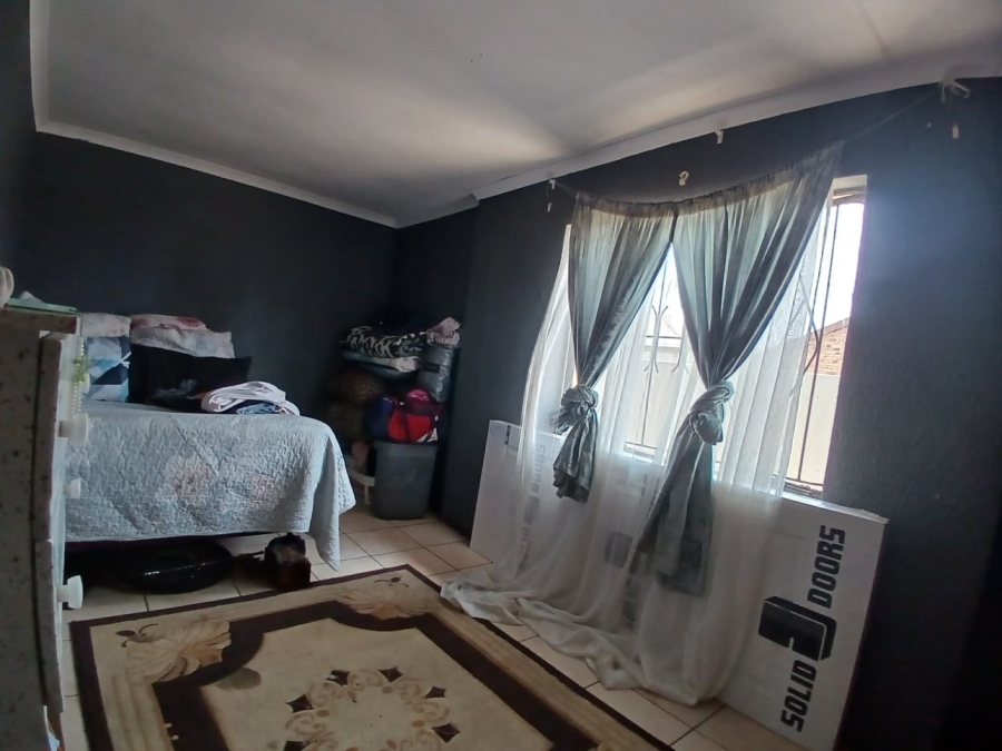 3 Bedroom Property for Sale in Finsbury Gauteng