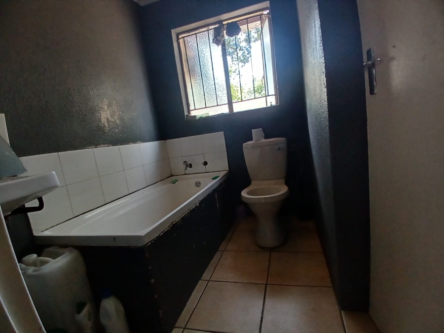 3 Bedroom Property for Sale in Finsbury Gauteng