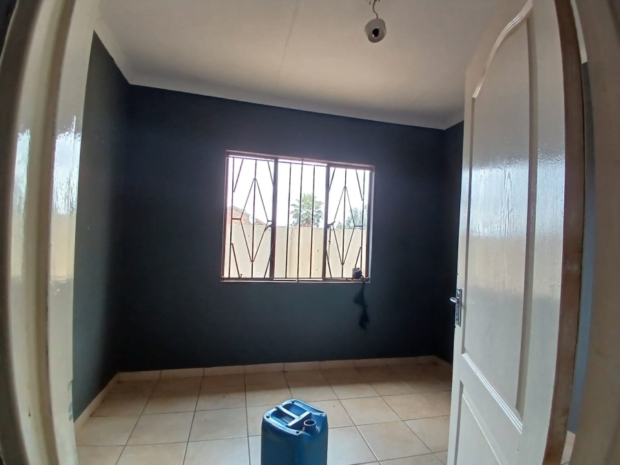 3 Bedroom Property for Sale in Finsbury Gauteng