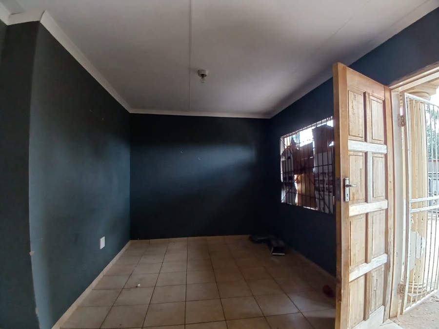 3 Bedroom Property for Sale in Finsbury Gauteng
