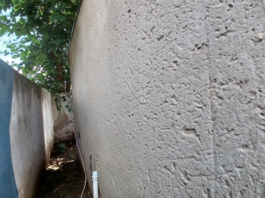 3 Bedroom Property for Sale in Finsbury Gauteng