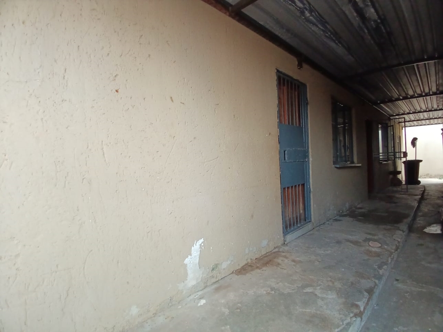 3 Bedroom Property for Sale in Finsbury Gauteng