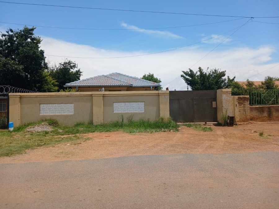 3 Bedroom Property for Sale in Finsbury Gauteng
