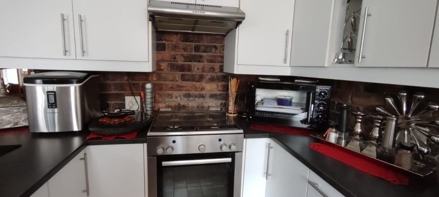 3 Bedroom Property for Sale in Quellerie Park Gauteng