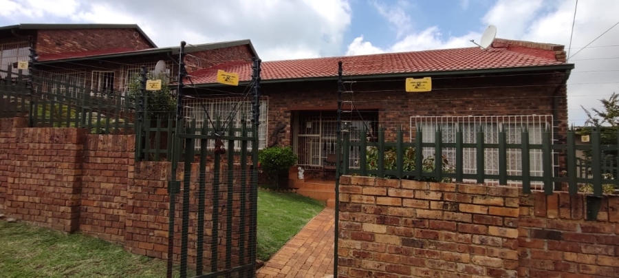 3 Bedroom Property for Sale in Quellerie Park Gauteng