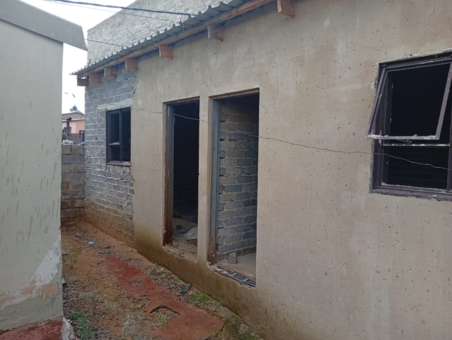 5 Bedroom Property for Sale in Lenasia Gauteng