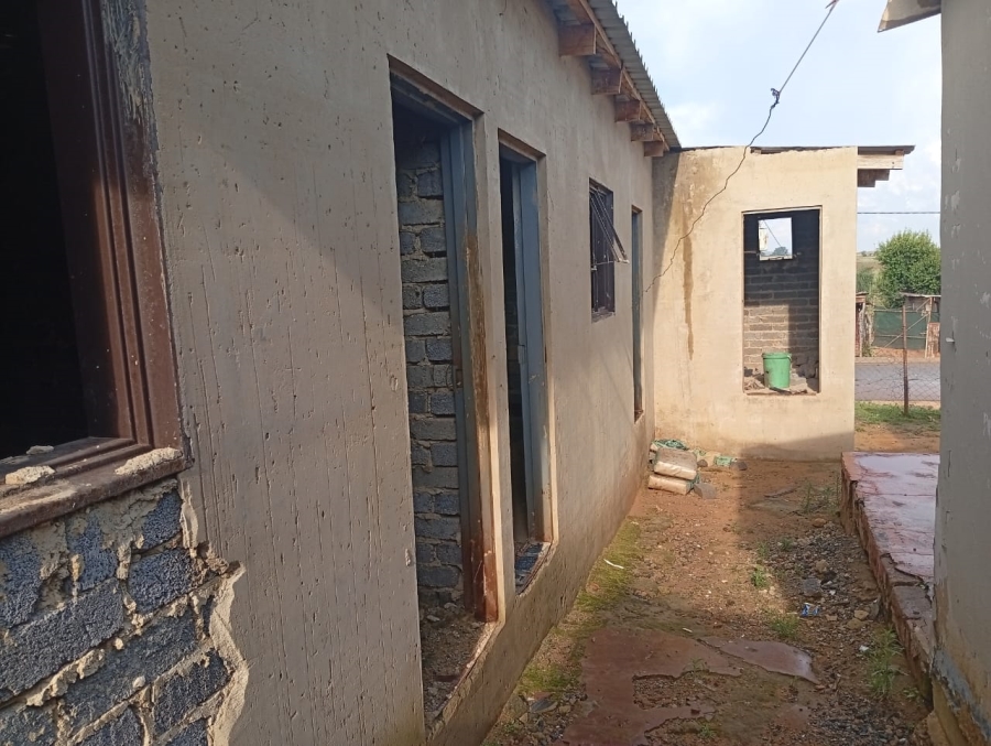 5 Bedroom Property for Sale in Lenasia Gauteng