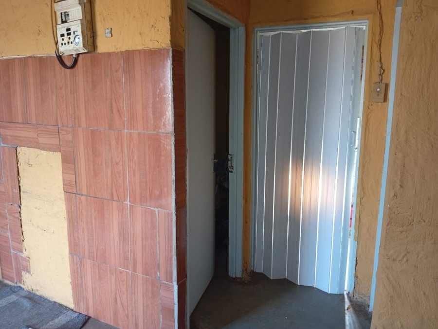 5 Bedroom Property for Sale in Lenasia Gauteng