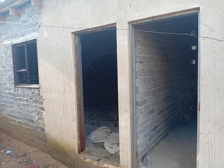 5 Bedroom Property for Sale in Lenasia Gauteng