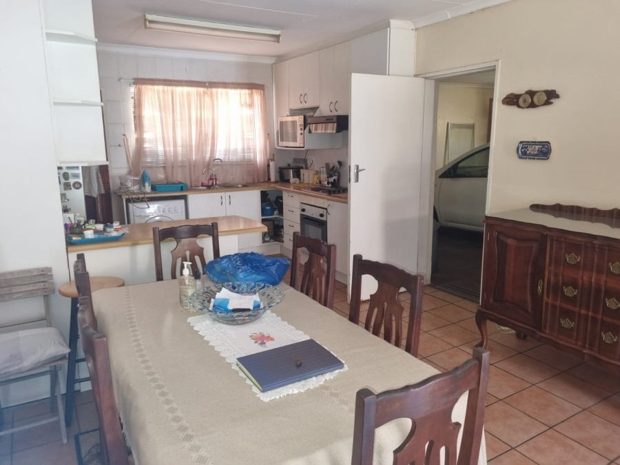 To Let 3 Bedroom Property for Rent in Kenmare Gauteng