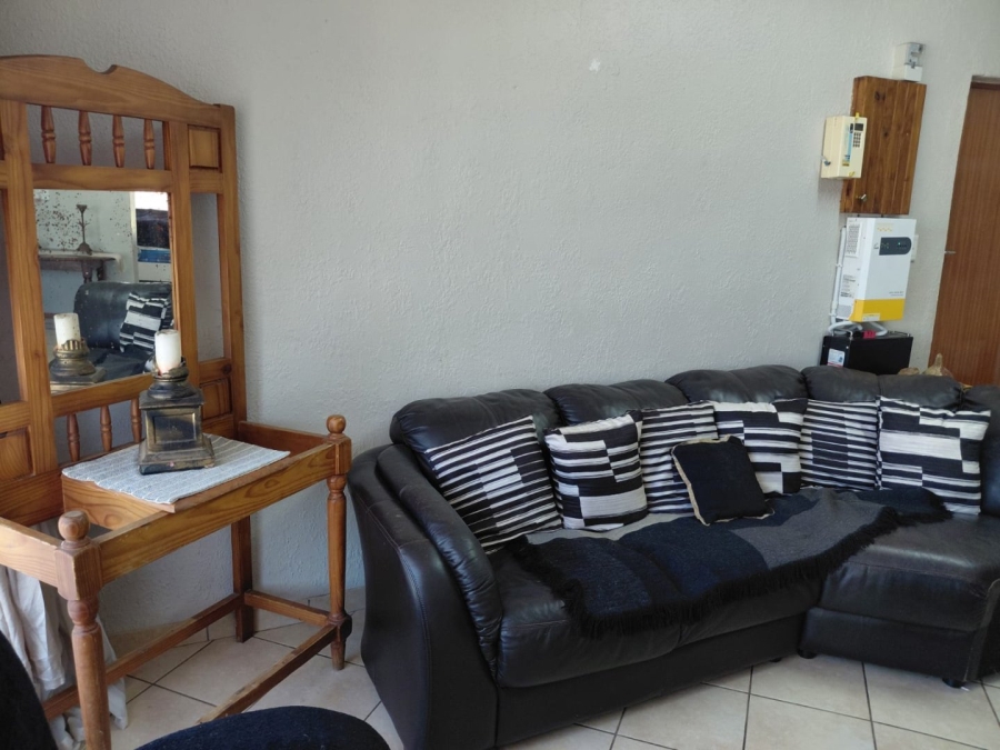 4 Bedroom Property for Sale in Helikonpark Gauteng