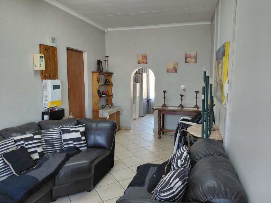 4 Bedroom Property for Sale in Helikonpark Gauteng