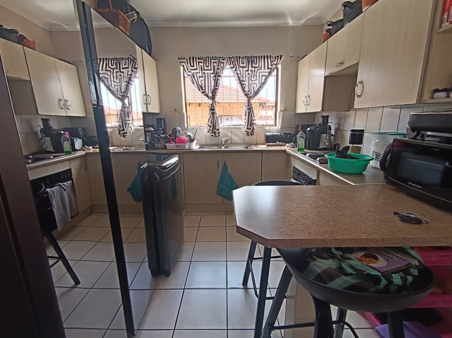 3 Bedroom Property for Sale in Greenhills Gauteng