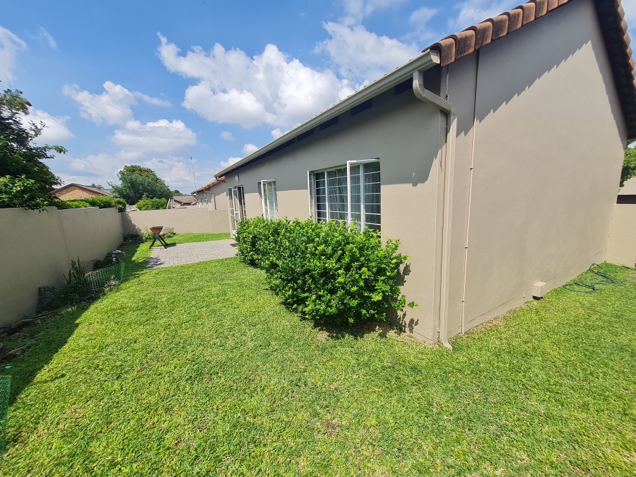 2 Bedroom Property for Sale in North Riding Gauteng