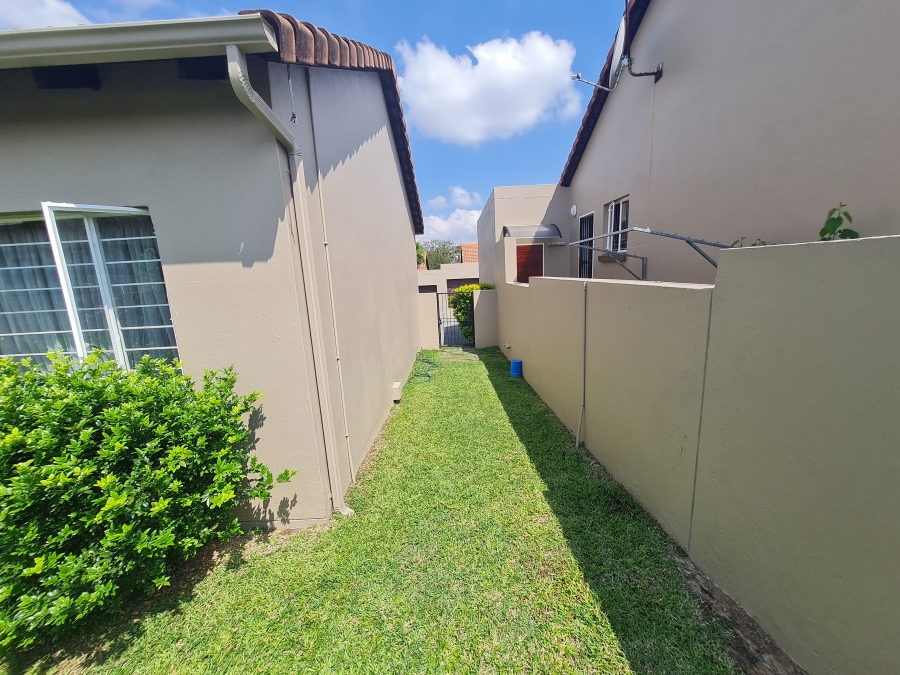 2 Bedroom Property for Sale in North Riding Gauteng
